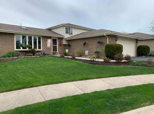5004 Golf Ct, Midlothian, IL 60445