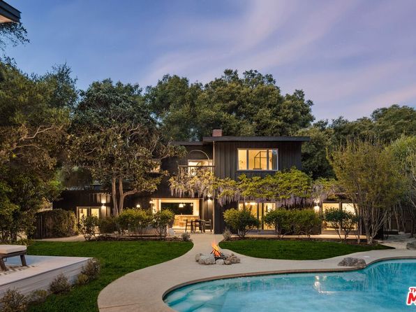 551 Mountain Green Dr, Calabasas, CA 91302
