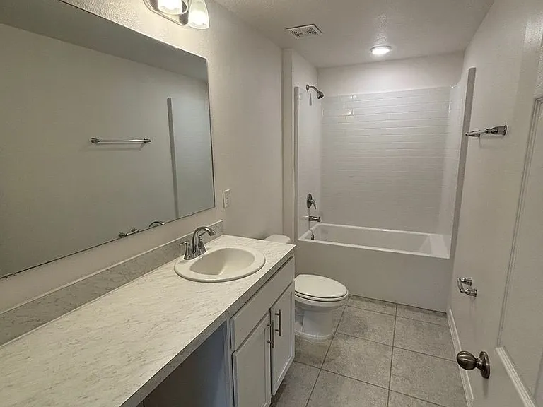 539 Finch Ct — Photo 16