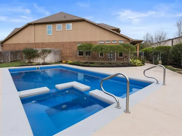 9039 Centennial Dr, Conroe, TX 77384