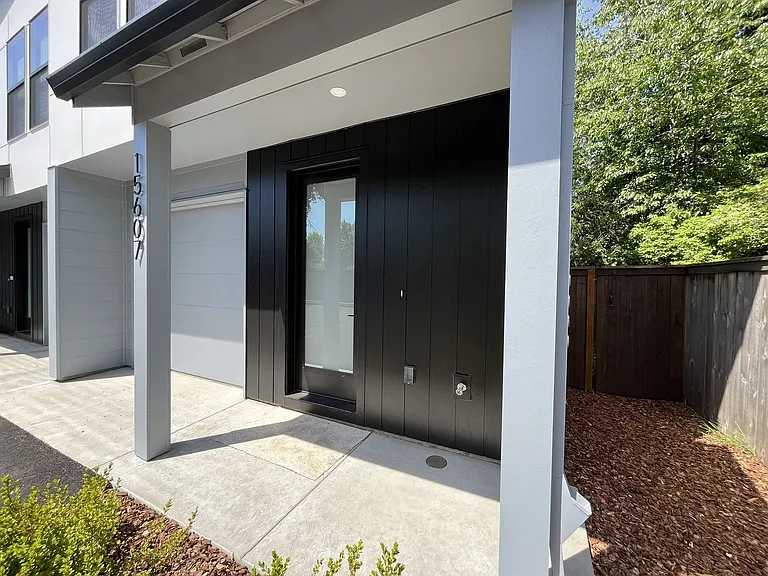 15607 SE Meadowlark Ln — Photo 4