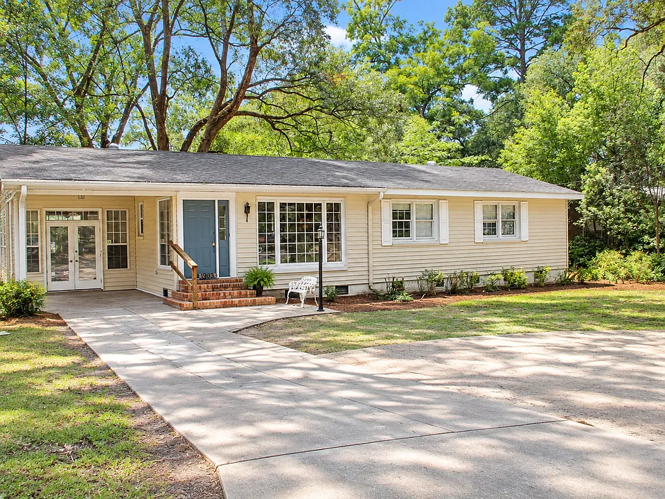 1903 Crabapple Dr