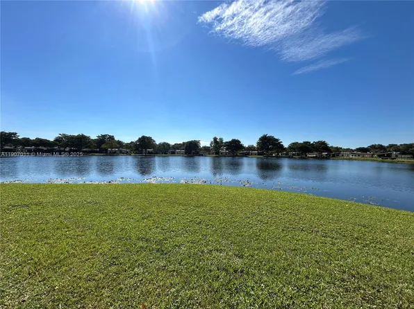 200 Berkley Rd APT 113, Hollywood, FL 33024