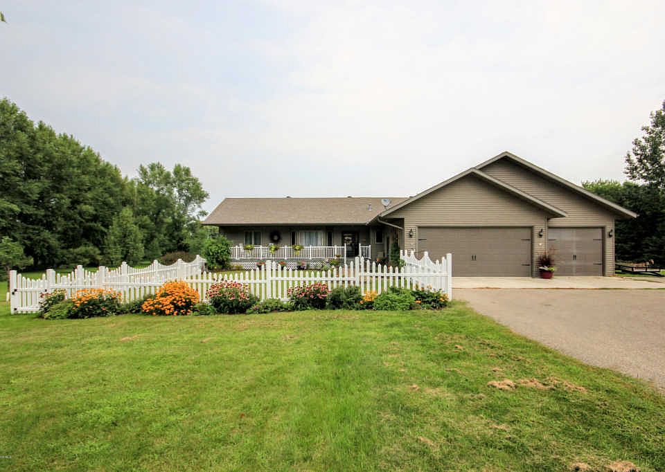 1st image of 613 N Woodland Dr