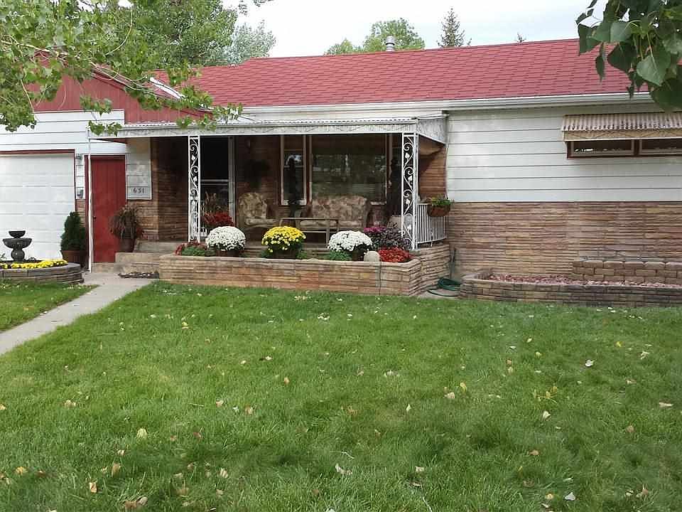 1st image of 631 S 11th St