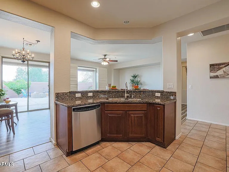 41520 N River Bend Ct — Photo 11