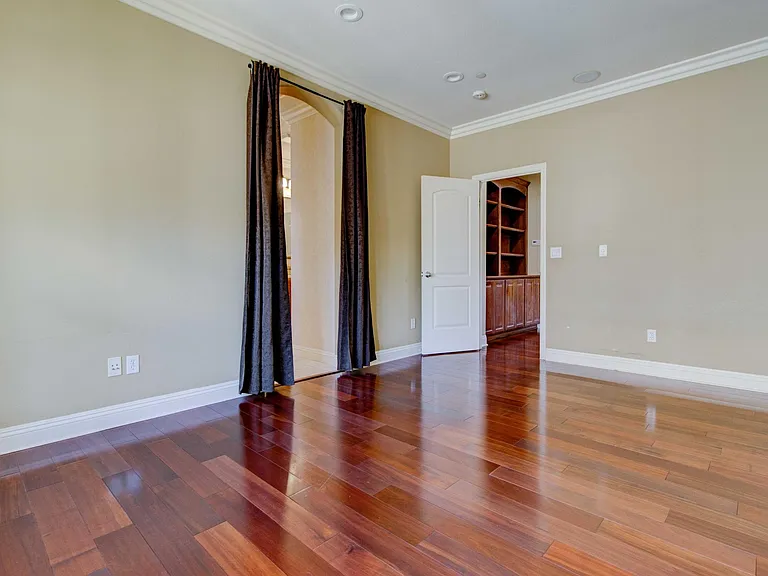 49200 Tulip Ter — Photo 13