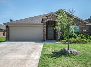 511 Hawthorn Dr, Nevada, TX 75173