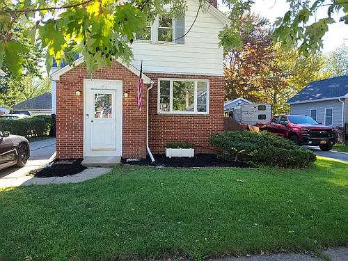 182 Franklin St Photo 1