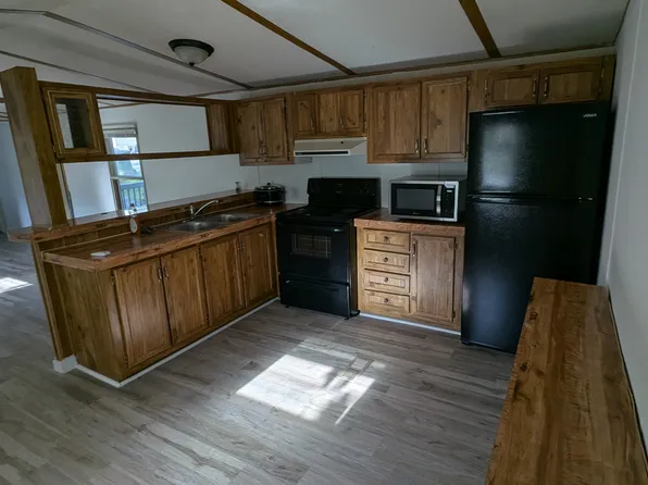 105 Wellington Dr, Arden, NC 28704