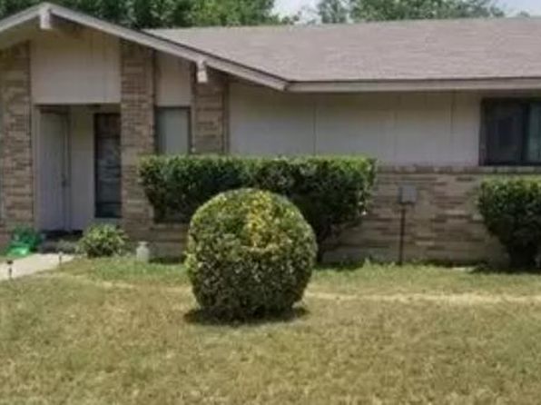 1212 Oak Creek Dr