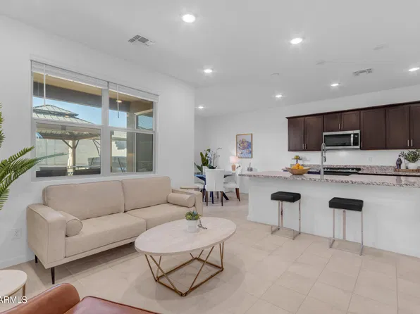 15990 W GRAY FOX Trail, Surprise, AZ 85387