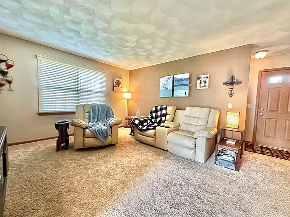 3rd image of 4502 E Milwaukee St #2