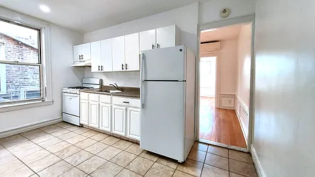 Rented by R New York