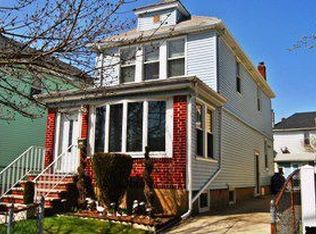 25715 E Williston Ave, Floral Park, NY 11001