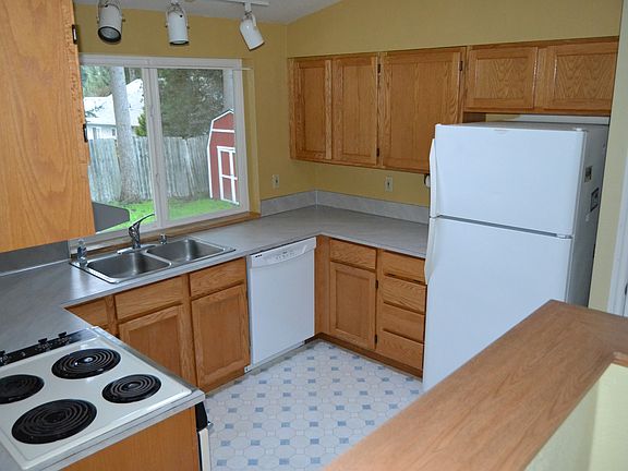 5th image of 4907 Carole Dr NE
