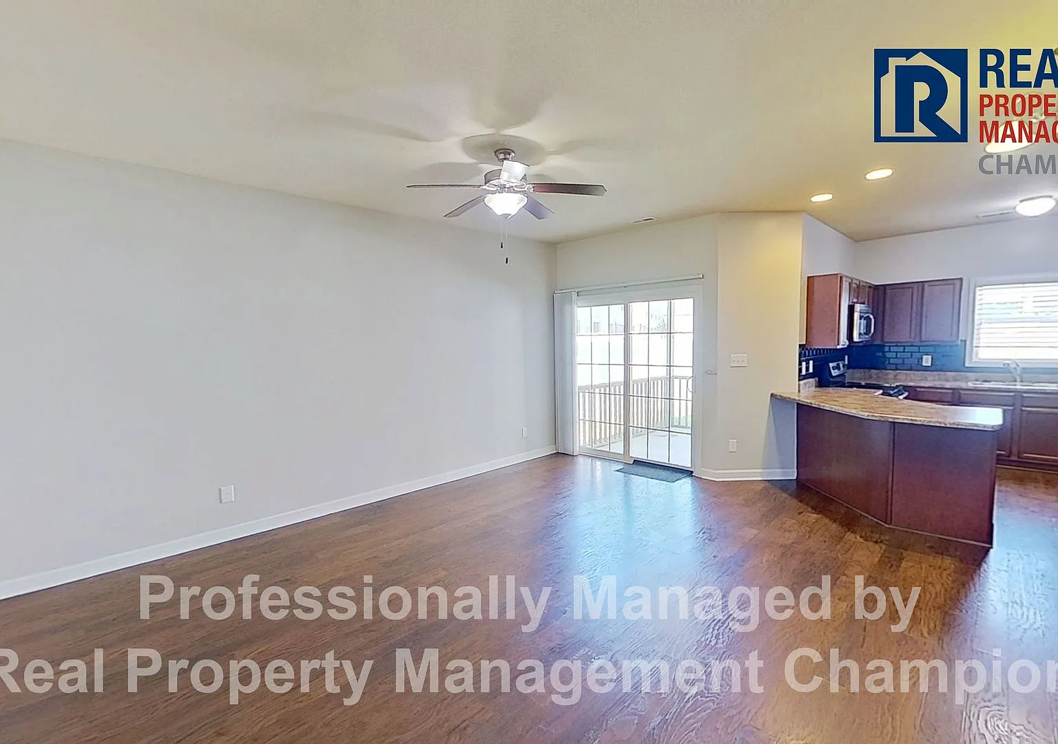 Beautiful Two-Story Townhome with Attached Garage — Photo 4