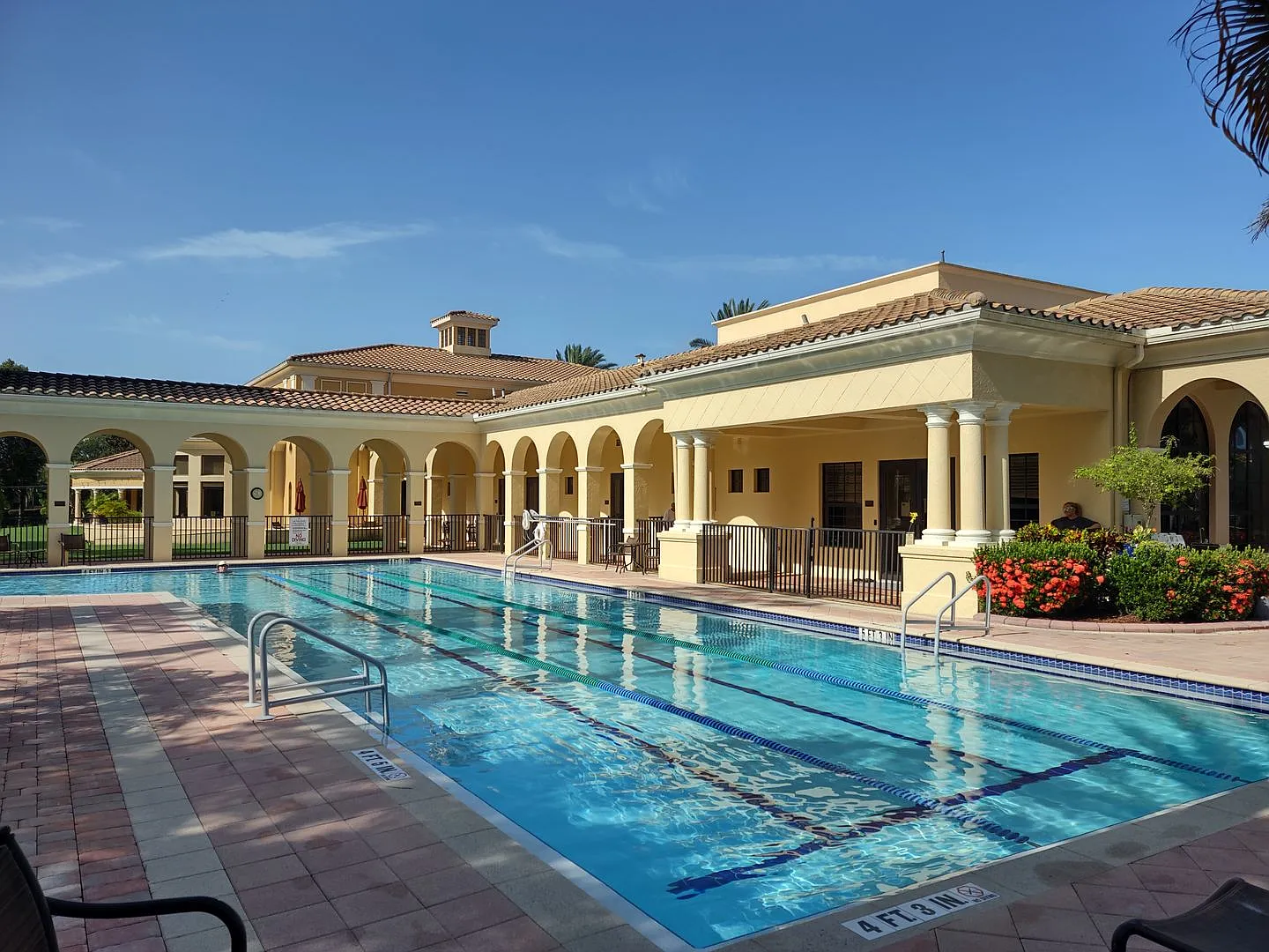 Seasonal Short-Term 3 Bedroom 2 Bathroom Heated Pool Home located in Venetian Club & River Club! — Photo 3