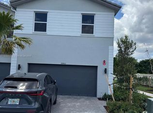 18442 SW 2nd St, Pembroke Pines, FL 33029