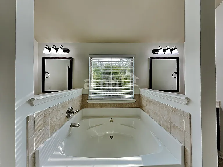 272 Oak Branch Dr — Photo 16