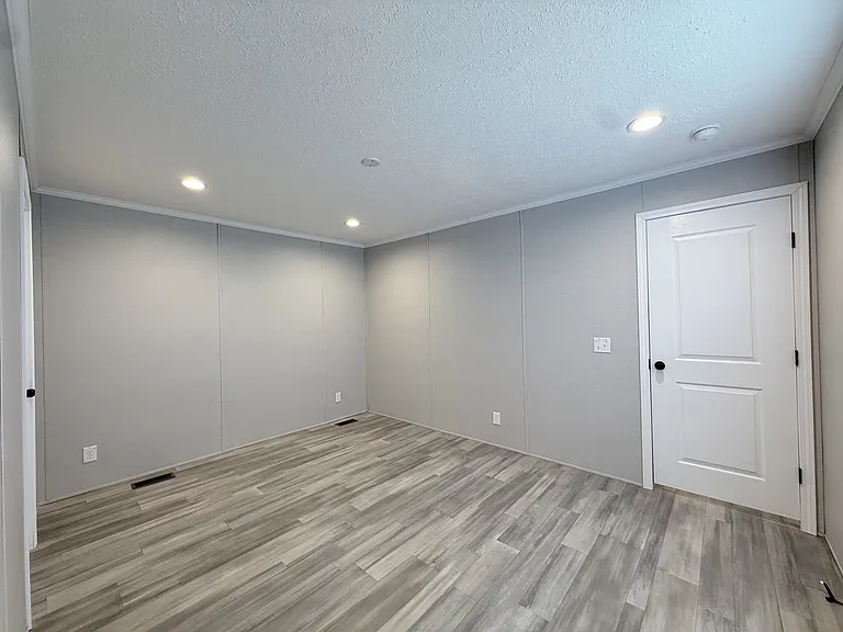 29800 Guilford Cir #168 — Photo 9