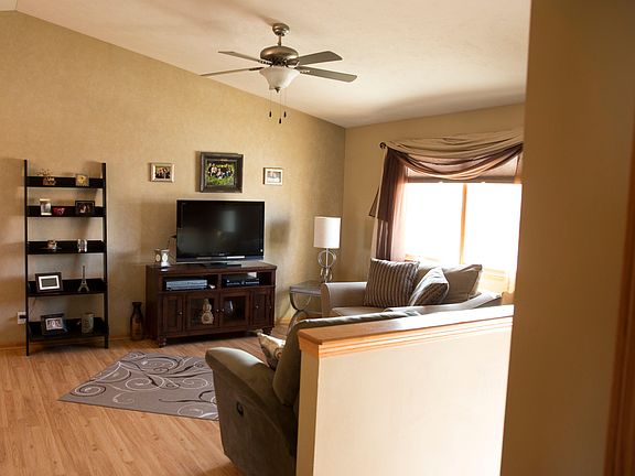 family room (#1)