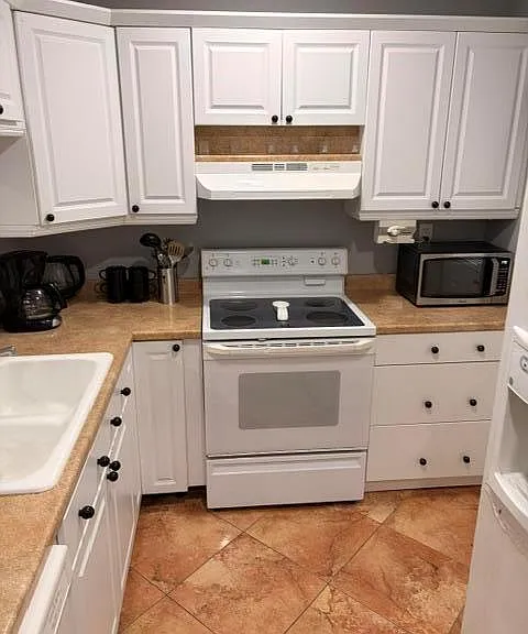 5103 NW 35th St #401 — Photo 36