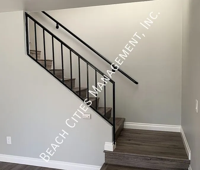 1220 Mira Mar Ave #1 — Photo 4