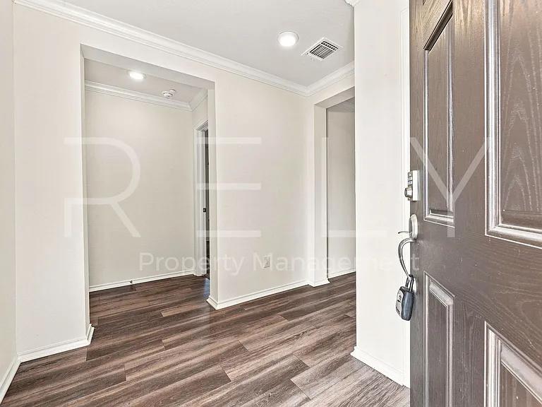 521 Colonel McNally Cv — Photo 4