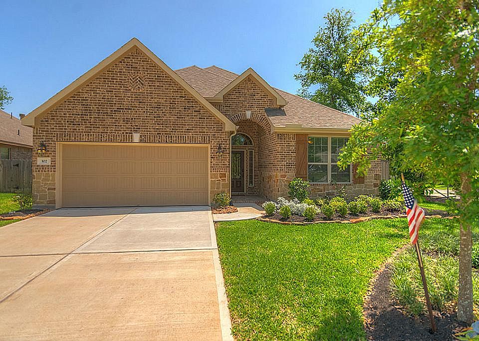 Beautiful Lennar Home With 4 Bedrooms & 3 Full Bathrooms