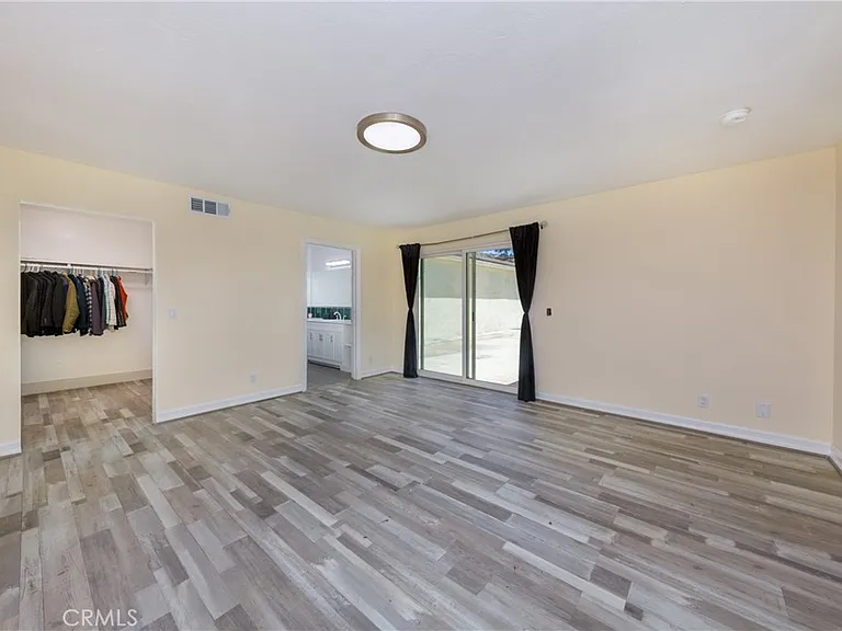 6401 Hubbard Rd — Photo 5