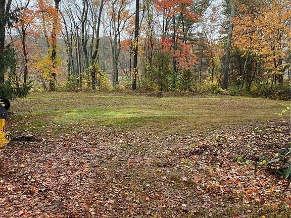 3rd image of 213 Hallville Rd