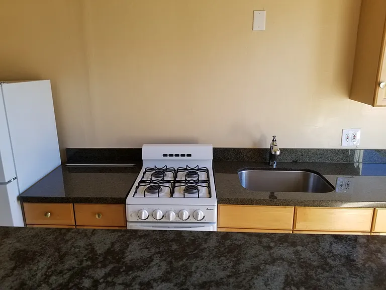 437 Athol Ave #A — Photo 6