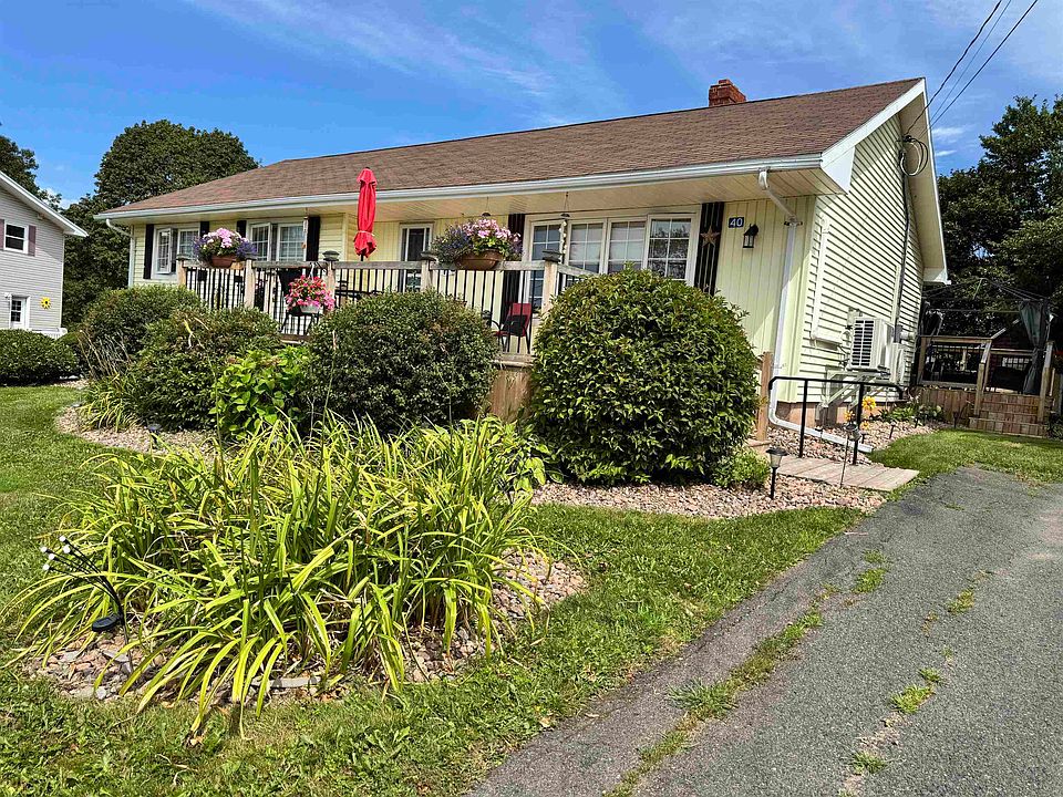 1st image of 40 Wren Dr