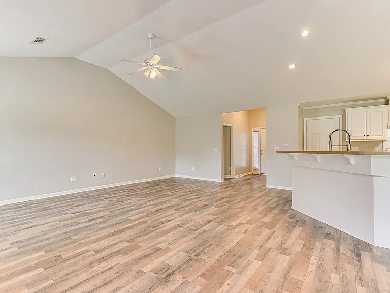 4452 Country Glen Cir — Photo 17