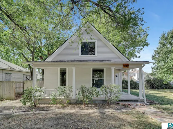 241 S 28th St, Lincoln, NE 68510