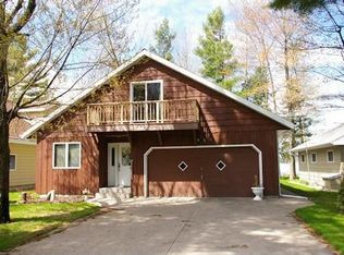 N2719 Rustic Dr, Clintonville, WI 54929