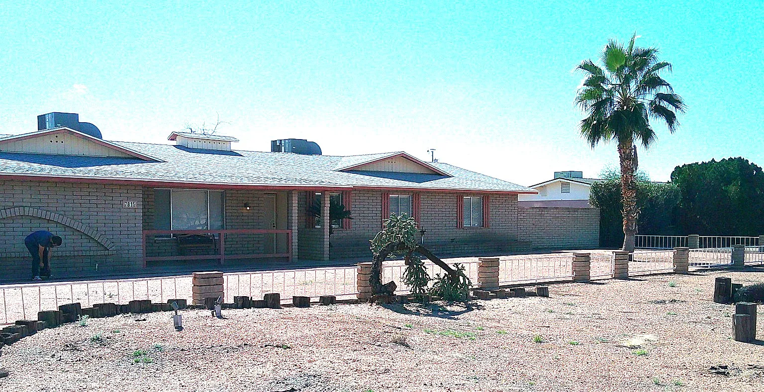 4 bed, 2400 sqft, $4,800 — Photo 2