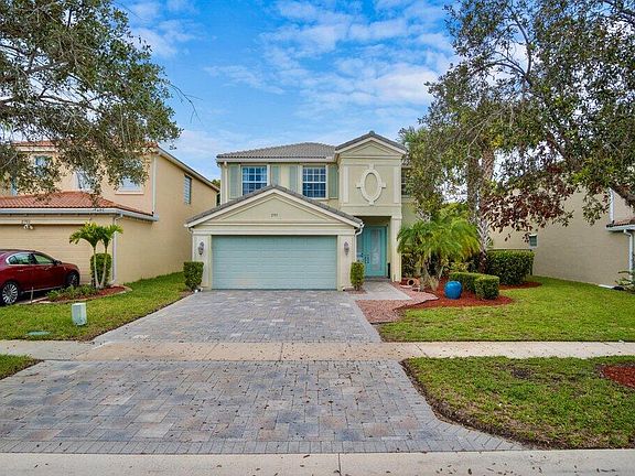 2nd image of 2703 Pienza Circle