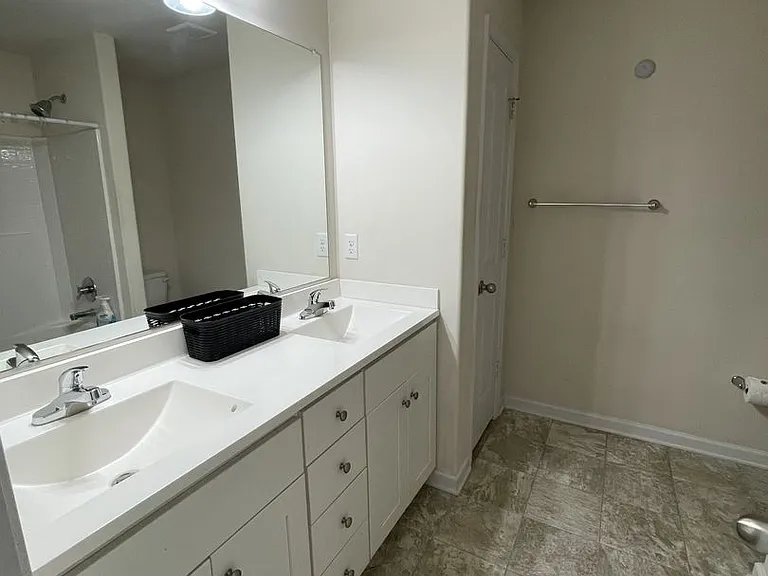 2913 Seven Kings Ct — Photo 33