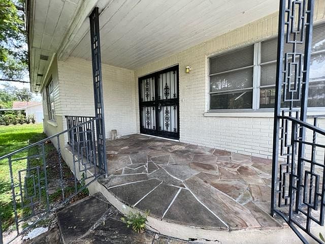 1st image of 610 N Glen Ave