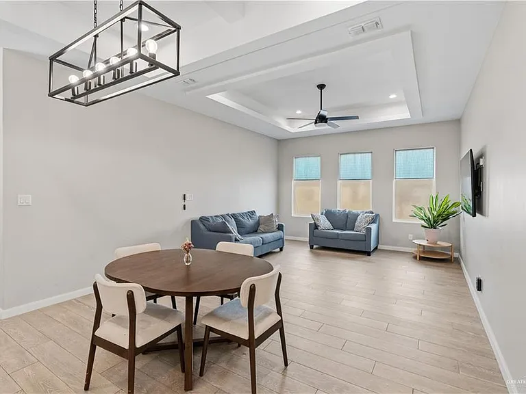 2813 Kilgore Ave — Photo 5