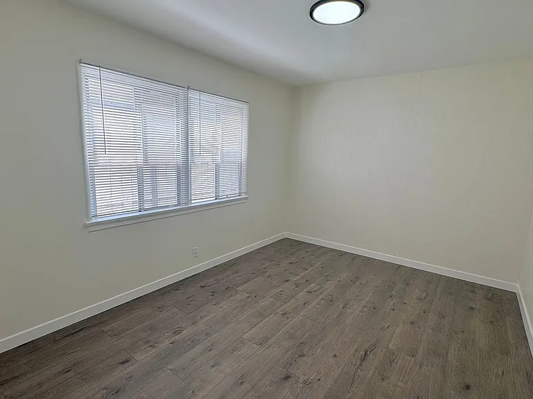 4134 1/2-3/4 Manhattan Beach Blvd — Photo 11