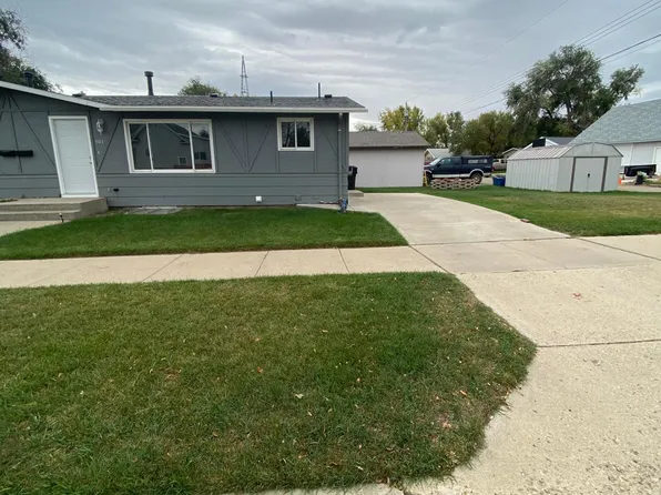 503 10th St W, Williston, ND 58801