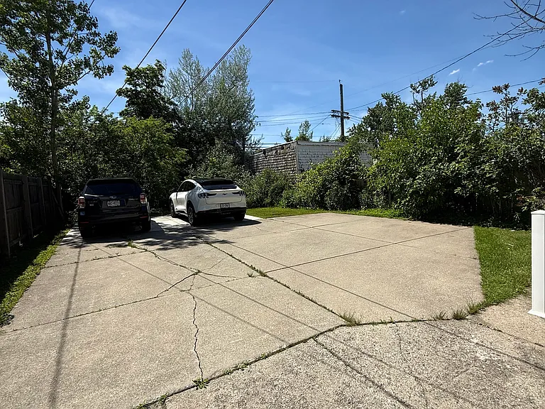 76 Sterling Ave — Photo 18