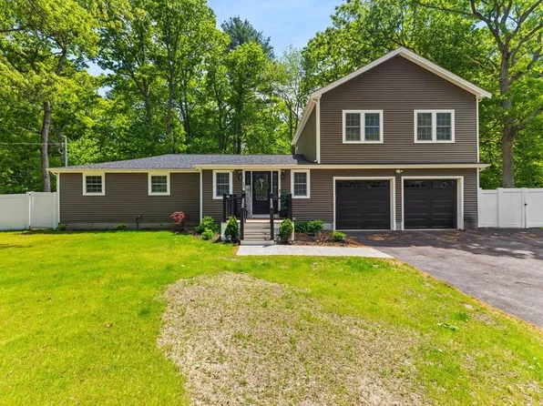 12 Spruce St, East Taunton, MA 02718