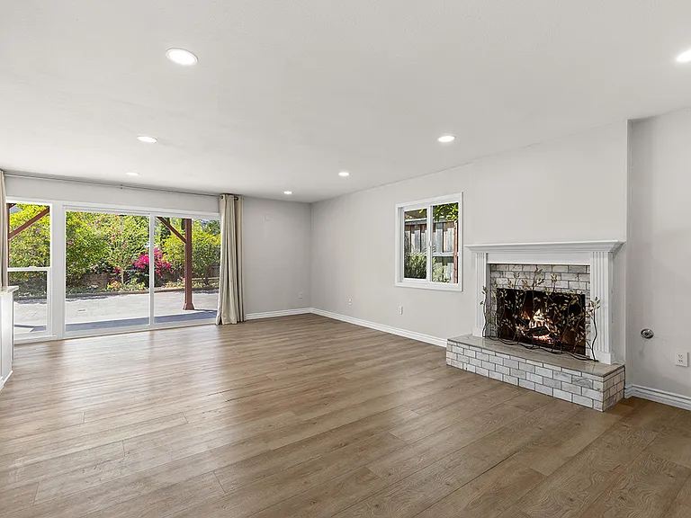11342 Del Diablo St — Photo 18