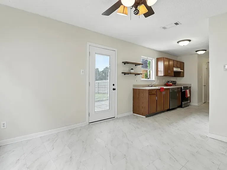 2433 Harvest Moon Dr — Photo 9