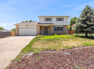 904 Blue Lace Dr, Pueblo, CO 81001