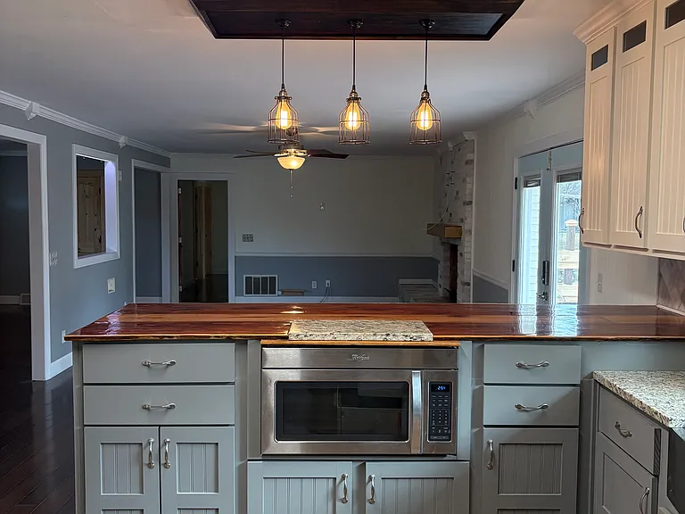 305 W Lane St — Photo 4